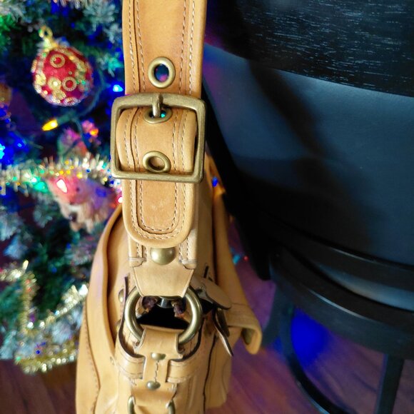 COACH 11127 Vintage Legacy Shoulder Bag - Picture 2 of 9